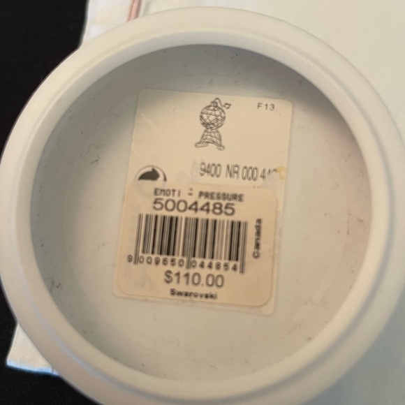 NWT - Swarovski “Pressure” Crystal Figurine. $50. - Picture 2 of 4